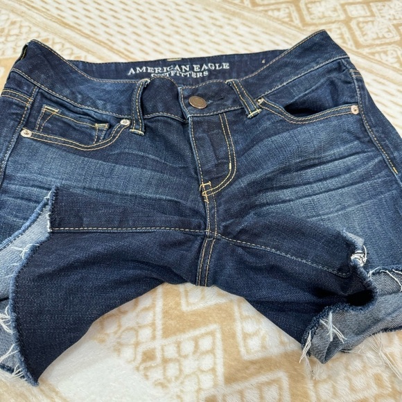 2/$25 American Eagle Dark Blue Stretch Cut Off Distressed Denim Jean Shorts 4 - Picture 7 of 16